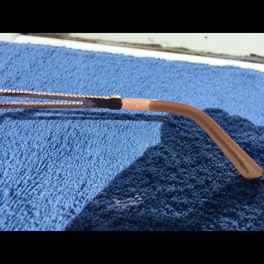 Sun glasses - Picture 3 of 7